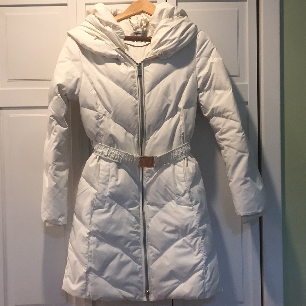Hawke & Co. women’s coat w/ silver buckled belt.
